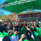 Ribuan Banser Di Lapangan Kelurahan Sarangan, Jumat ( 17/8)..