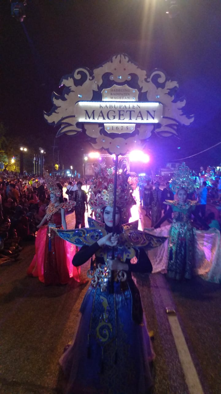 Penampilan Kontingen Magetan Dalam Jatim Specta Night Carnival. 
