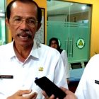 Bupati Magetan, Suprawoto didampingi Sekda Magetan, Bambang Trianto, Memberikan Keterangan Kepada Wartawan. (Norik/Magetan Today).