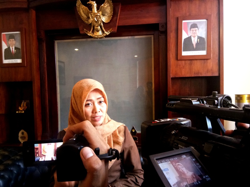Karmini, Ketua DPRD Magetan, Memberikan Keterangan Kepada Wartawan. ( Norik/Magetan Today)