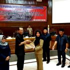 Bupati Magetan, Suprawoto Menyerahkan LKPJ TA 2018 Kepada Ketua DPRD Magetan ( Norik/Magetan Today).