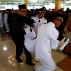 Camat Kartoharjo, Muryani, Dievakuasi Sejumlah Pejabat Magetan. ( Norik/Magetan Today).