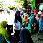 Wakil Bupati, Nanik Endang Rusminiarti Memantau TPS Wilayah Kecamatan Barat. ( Norik/Magetan Today)