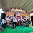 Kabag Administrasi dan Perekonomian PemKab Magetan, Furiana Kartini, Memberikan Sosialisasi Kepada Pemilik Toko Kelontong dan Pemilik Kios Pasar Kecamatan Parang. ( Norik/Magetan Today)
