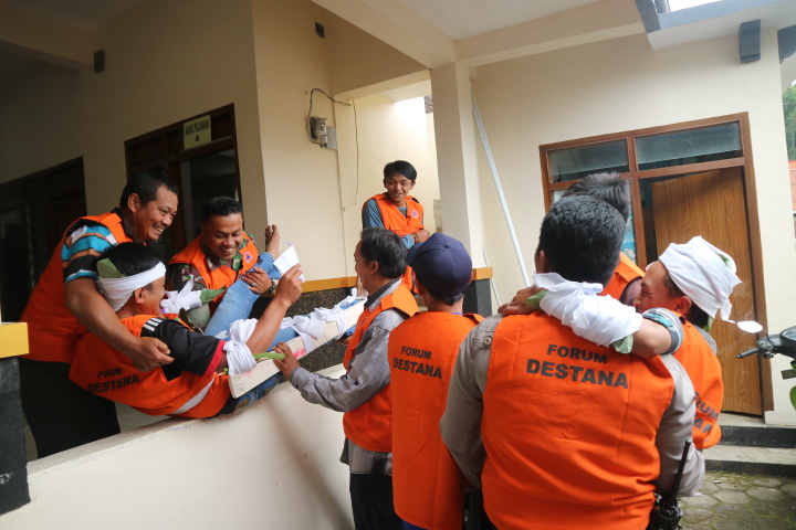 Pelatihan Warga Desa Ngancar,Kecamatan Plaosan, Terkait Pembentukan Destana oleh BPBD Magetan. ( Norik/Magetan Today)  