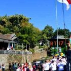 Warga Dukuh Sangeng, Desa Pacalan, Kecamatan Plaosan Upacara HUT ke 74 NKRI Dialiran Sungai. (Norik/Magetan Today).