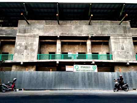 Proyek Stadion Yosonegoro Kabupaten Magetan. (Norik/Magetan Today)