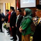 Bupati Suprawoto Memberikan Ucapan Selamat Kepada 4 Pimpinan Dewan. ( Norik/Magetan Today)