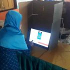 Warga Lansia Simulasi e-Voting. (Dok Magetan Today).