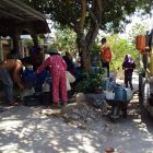 Warga Desa Kuwon, Kecamatan Karas, Antri Air Bersih. (Norik/Magetan Today)