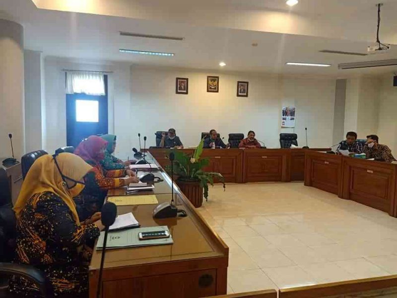 Rapat Dengar Pendapat ( RDP) Komisi A dan Komisi C, Bersama Dinas PMD serta Dinas Sosial. (Istimewa).