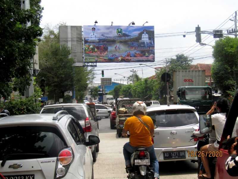 Papan Iklan Ukuran Jumbo Di Jalan Ir, Sutami Sekarpace, Solo, Jawa Tengah. ( Istimewa).