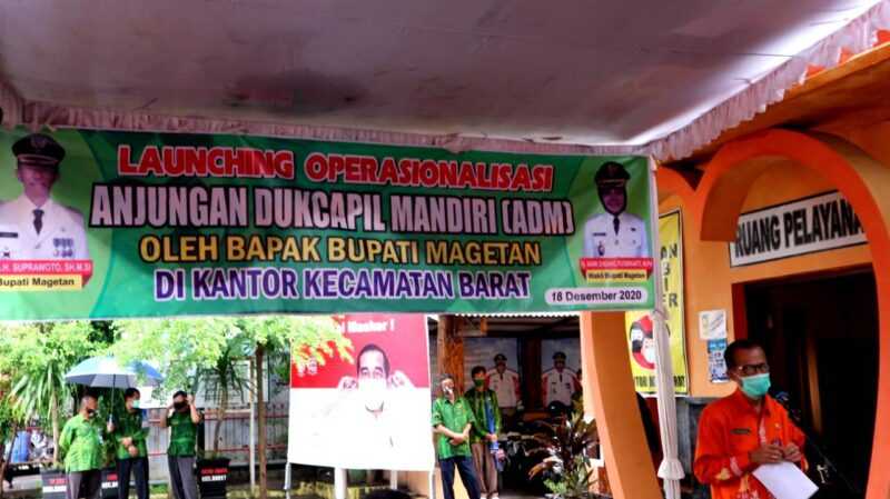 Bupati Magetan Suprawoto Memberikan Sambutan Pada Lounching Mesin ADM Kecamatan Barat. ( Istimewa).