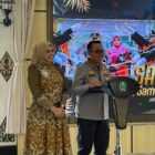 Kapolres Magetan AKBP Bagas Sancoyoning Aji bersama Istri.