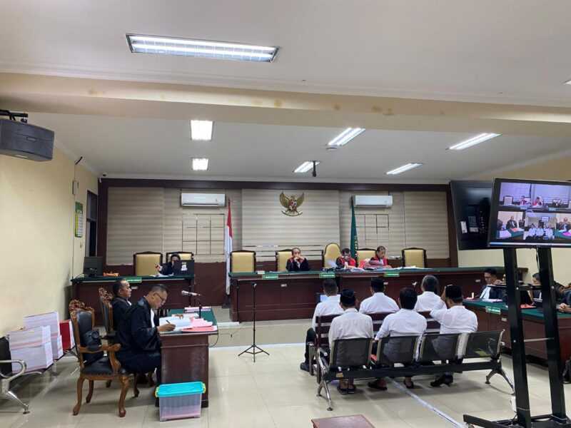 Sidang Suratno Dkk di Pengadilan Tipikor Surabaya.